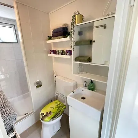 Tiny House Met Tuin En 2 Fietsen In Op De Veluwe Пюттен