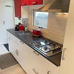 Tiny House Met Tuin En 2 Fietsen In Op De Veluwe シャレー *