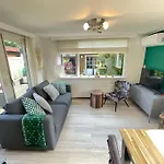 Tiny House Met Tuin En 2 Fietsen In Op De Veluwe シャレー プッテン