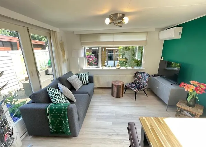 Tiny House Met Tuin En 2 Fietsen In Op De Veluwe Alpstuga Putten